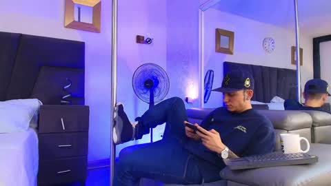 Rey online show from February 6, 2025, 7:45 am