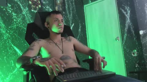 Rey online show from October 4, 2025, 4:10 am