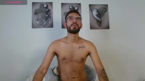 Snapshot of reypablo1 chatting on September 21, 2025, 3:57 pm REY PABLO Independent online show from September 21, 2025, 3:57 pm