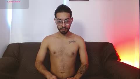 REY PABLO Independent online show from November 1, 2025, 10:01 pm