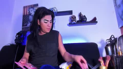 ROBERTA online show from November 23, 2025, 11:21 am