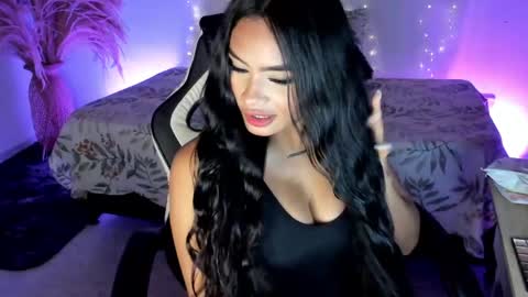 Snapshot of riana_kean chatting on May 21, 2026, 11:23 pm RianaK online show from May 21, 2026, 11:23 pm