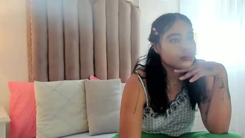 riby  online show from November 30, 2025, 7:40 pm