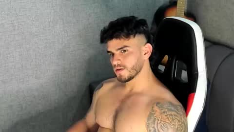 ricardogonzalez666 online show from October 27, 2025, 11:09 pm