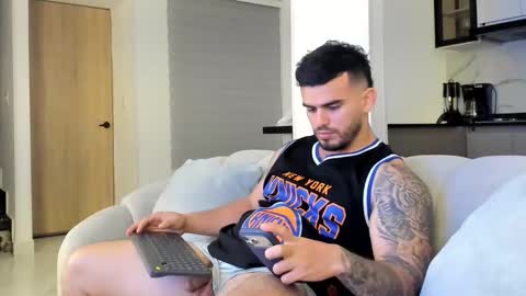 ricardogonzalez666 online show from January 15, 2026, 2:05 am