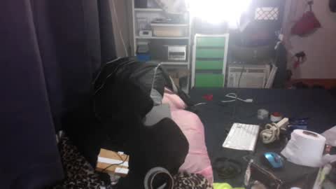 ricardovilla017 online show from February 17, 2025, 11:23 am