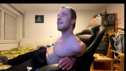 Snapshot of ricciardio chatting on November 10, 2025, 6:40 pm ricciardio online show from November 10, 2025, 6:40 pm