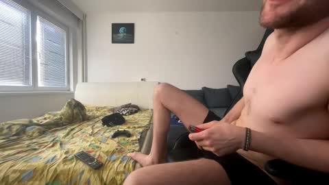 Snapshot of ricciardio chatting on December 15, 2025, 11:36 am ricciardio online show from December 15, 2025, 11:36 am