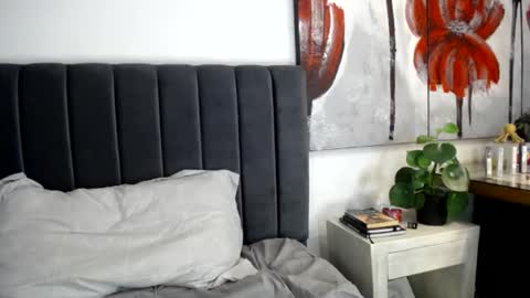 Tina online show from December 4, 2024, 6:50 pm