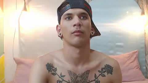 Snapshot of rich_de_la_rosa chatting on December 14, 2025, 4:18 am rich and kitty online show from December 14, 2025, 4:18 am