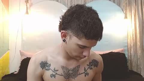 Snapshot of rich_de_la_rosa chatting on December 18, 2025, 4:07 am rich and kitty online show from December 18, 2025, 4:07 am