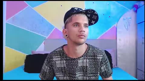 Snapshot of rich_de_la_rosa chatting on March 14, 2026, 4:18 am rich and kitty online show from March 14, 2026, 4:18 am