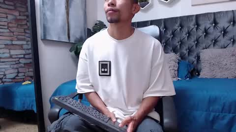 richar_voller online show from January 21, 2025, 11:13 am