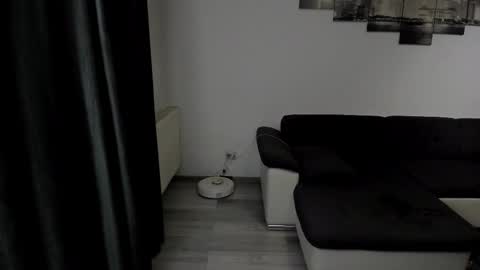 RichardDarell online show from October 8, 2025, 4:43 am