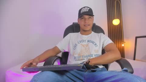 Ricky  online show from December 19, 2024, 9:17 pm