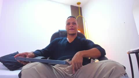 Ricky  online show from March 4, 2025, 8:05 pm