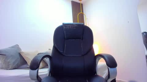 Ricky  online show from March 6, 2025, 8:05 pm