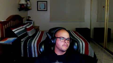 Snapshot of rickyj1012 chatting on December 4, 2024, 2:31 am Ricky online show from December 4, 2024, 2:31 am