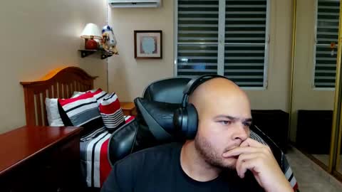 Snapshot of rickyj1012 chatting on December 22, 2024, 2:17 am Ricky online show from December 22, 2024, 2:17 am