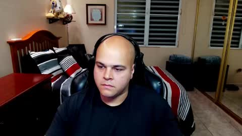 Snapshot of rickyj1012 chatting on February 7, 2025, 11:24 pm Ricky online show from February 7, 2025, 11:24 pm