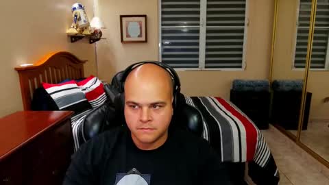 Snapshot of rickyj1012 chatting on February 10, 2025, 10:40 pm Ricky online show from February 10, 2025, 10:40 pm