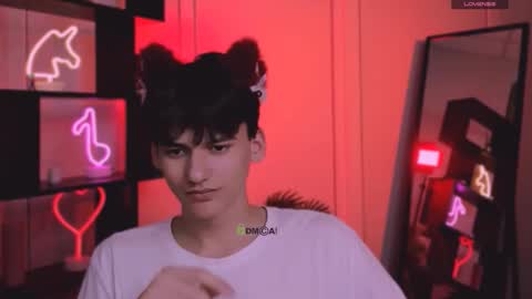 Rico online show from November 21, 2025, 7:23 pm