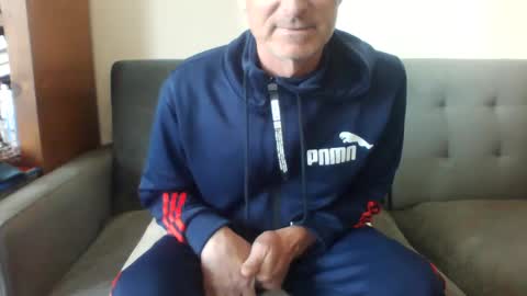 ridemehigh1 online show from December 24, 2024, 7:55 pm