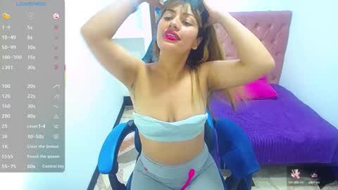 Snapshot of rihana_milan chatting on March 7, 2025, 5:06 pm RIHANA online show from March 7, 2025, 5:06 pm