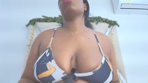 Snapshot of rihanna_abiodun chatting on November 25, 2025, 2:22 am Rihanna Abiodun online show from November 25, 2025, 2:22 am