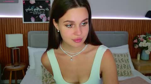 Rihanna online show from September 9, 2025, 6:18 pm