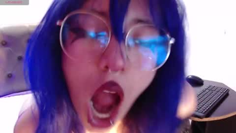 Snapshot of rihonna_hs8 chatting on November 27, 2025, 1:35 pm RIHONNA online show from November 27, 2025, 1:35 pm