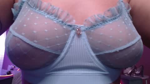 Snapshot of rikaraily chatting on December 24, 2024, 6:00 am Rika online show from December 24, 2024, 6:00 am