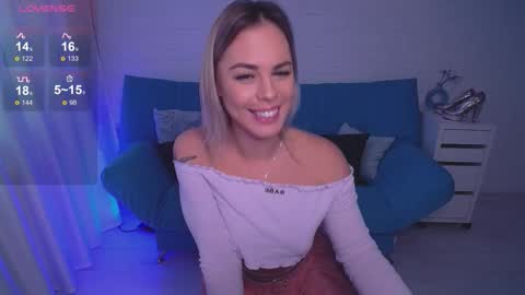 Snapshot of rikaraily chatting on November 11, 2025, 7:08 am Rika online show from November 11, 2025, 7:08 am