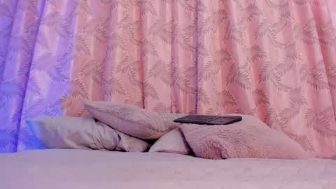 Riley online show from September 18, 2025, 9:50 pm