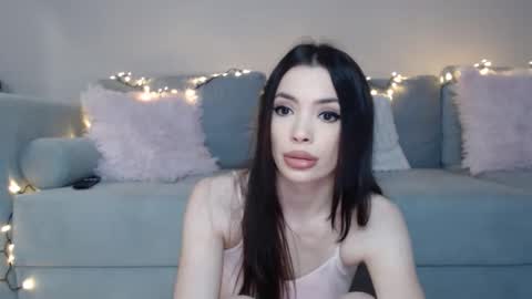 Snapshot of rileyeve chatting on December 20, 2025, 4:52 am RileyEve online show from December 20, 2025, 4:52 am