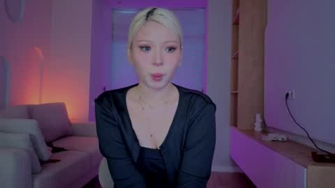 rileymee online show from September 27, 2025, 12:21 pm