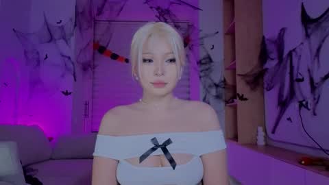 rileymee online show from October 26, 2025, 12:22 pm