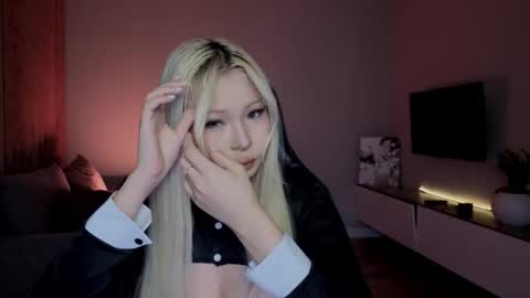 rileymee online show from March 15, 2026, 2:17 am