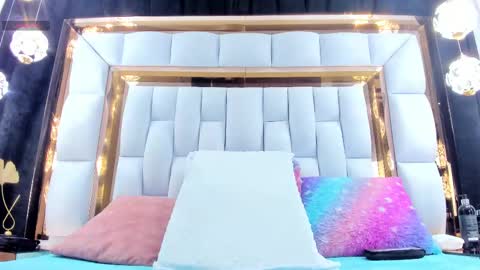 Riley online show from September 18, 2025, 11:45 am