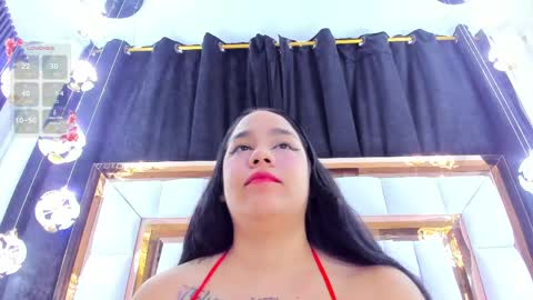 Snapshot of rileysweett chatting on April 24, 2026, 11:45 am Riley online show from April 24, 2026, 11:45 am