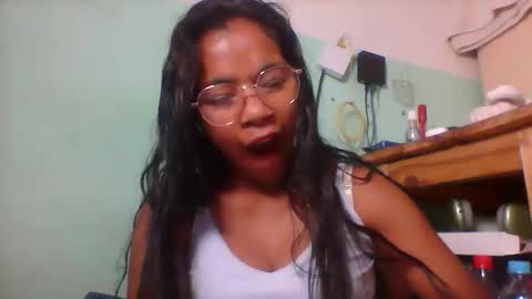 rinah856024 online show from April 26, 2026, 2:48 pm