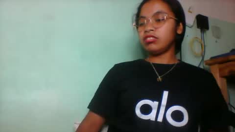 Snapshot of rinah856024 chatting on June 3, 2026, 2:33 pm rinah856024 online show from June 3, 2026, 2:33 pm
