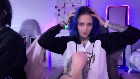   DianaBrite            fansl y online show from January 21, 2025, 11:56 am