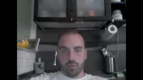 Snapshot of riri2121 chatting on April 12, 2026, 10:31 am riri2121 online show from April 12, 2026, 10:31 am