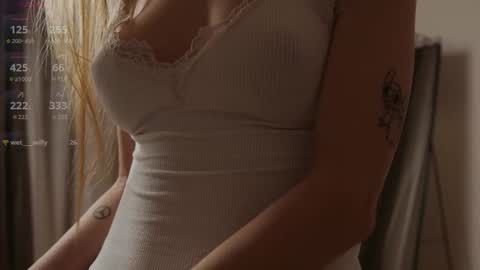 Snapshot of riri_kikki chatting on February 26, 2026, 5:23 pm DARIA online show from February 26, 2026, 5:23 pm