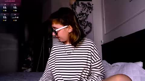 Snapshot of riri_rich chatting on January 12, 2025, 6:39 am Rita online show from January 12, 2025, 6:39 am