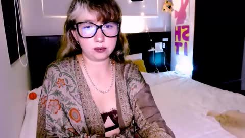 Snapshot of riri_rich chatting on October 26, 2025, 1:50 pm Rita online show from October 26, 2025, 1:50 pm