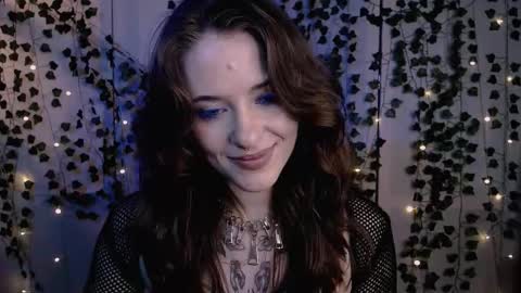 risha_laass online show from May 7, 2026, 8:25 pm