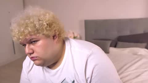 riven_miller online show from September 14, 2025, 9:36 pm