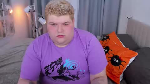 riven_miller online show from October 23, 2025, 9:24 pm